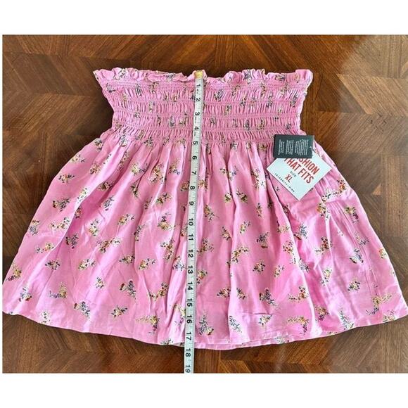 Celebrity Pink Floral Smocked Halter Top Pink Ruffle Stretch NWT XL - Picture 4 of 8